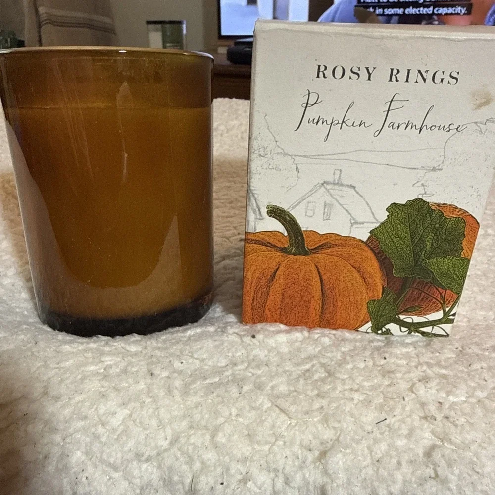 New In Box Rosy Rings Pumpkin Farmhouse Candle 17 Oz 85 Hr. Amber Glass Jar